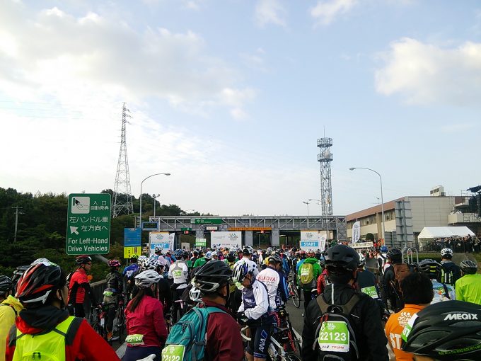 サイクリングしまなみ スタート前の高速道路今治IC