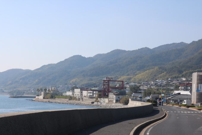 淡路島一周アワイチ 山と海に挟まれた道