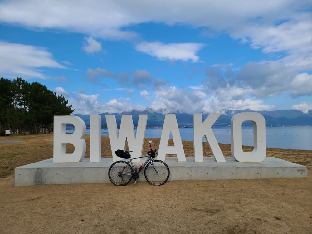 「BIWAKO」モニュメント