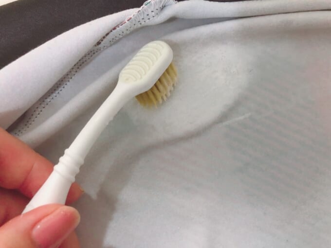 歯ブラシのこすり洗い