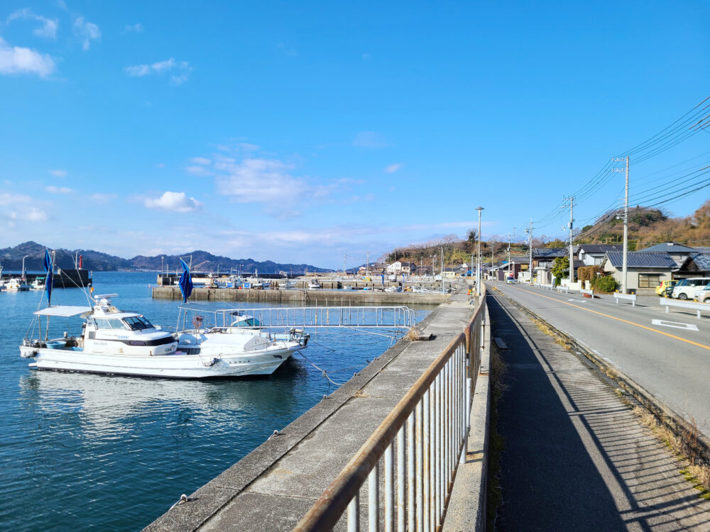 はまかぜ海道　松山観光港近くの漁港