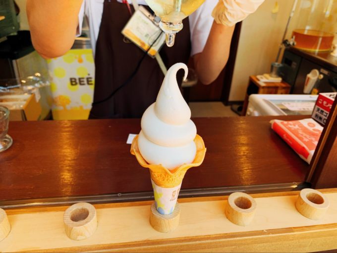 浜名湖三ヶ日　長坂養蜂場の「はちみつソフトクリーム」