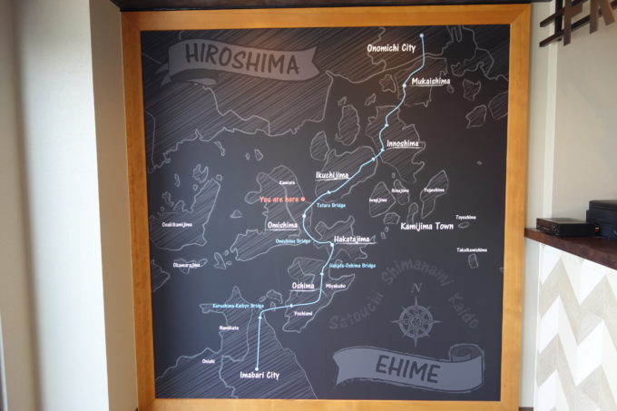 しまなみ海道大三島 サイクリストホテル I-Linkホステル & カフェしまなみの壁面ポスター