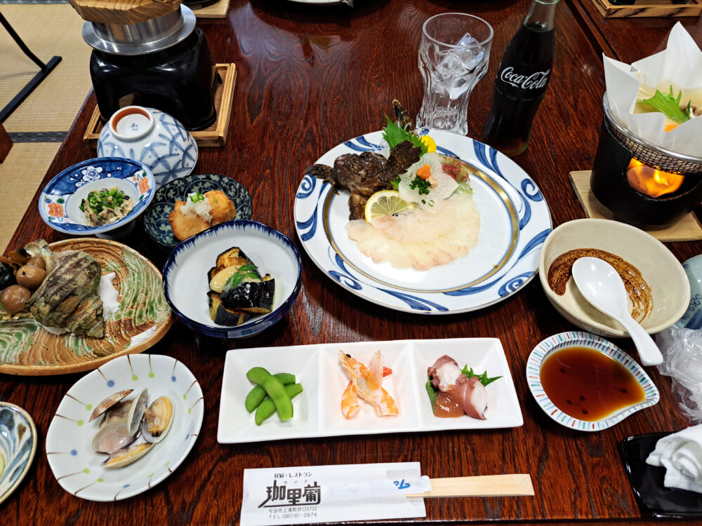 大三島の民宿　珈里葡（カリブ）　夕食