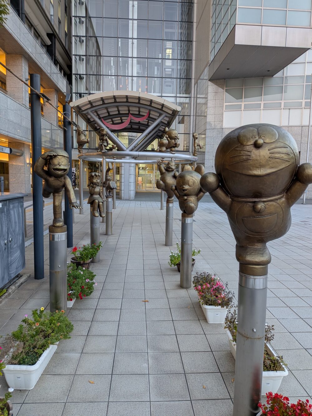 高岡ドラえもんの散歩道