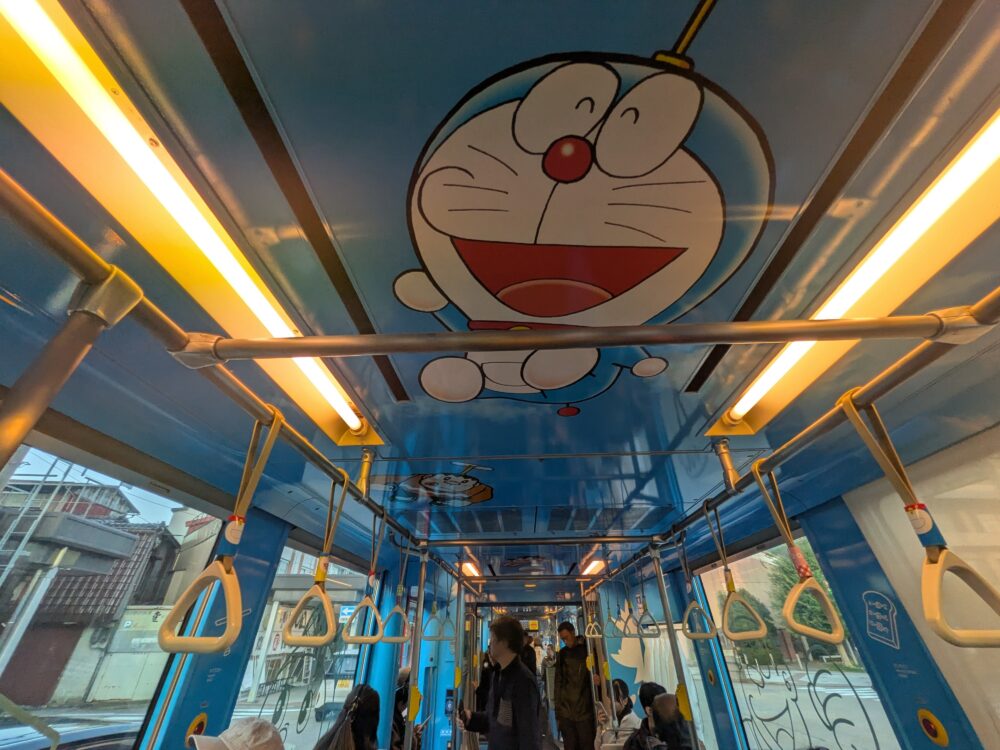 ドラえもんトラム天井